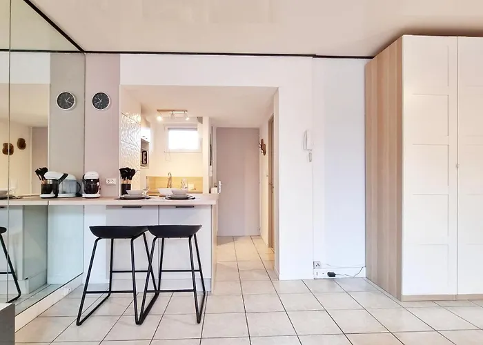 Le Cozy Urbain - Centre - Rbnb Apartment